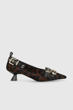Zapatos de salón en piel efecto animal print con adornos